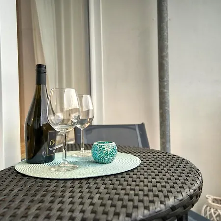 - Haus E, App 0e0708 * Heiligenhafen