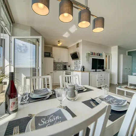 - Haus E, App 0e0708 דירה *